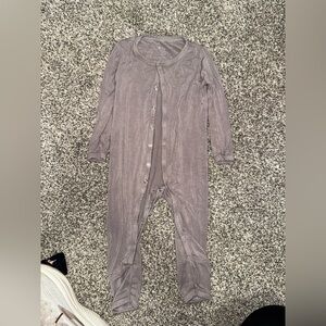 Kyte baby 12-18M onesie